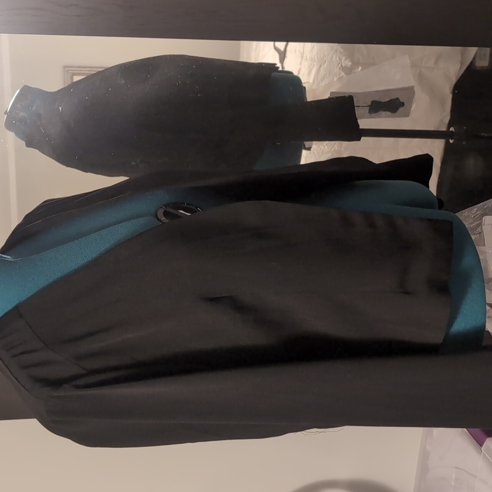 Blazer - Picture 8 of 8